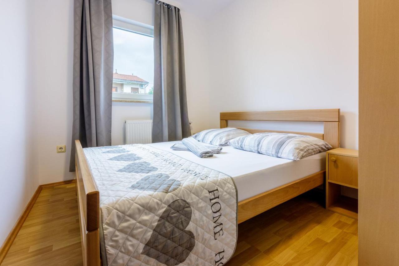 Apartments Anita Novi Vinodolski Bagian luar foto
