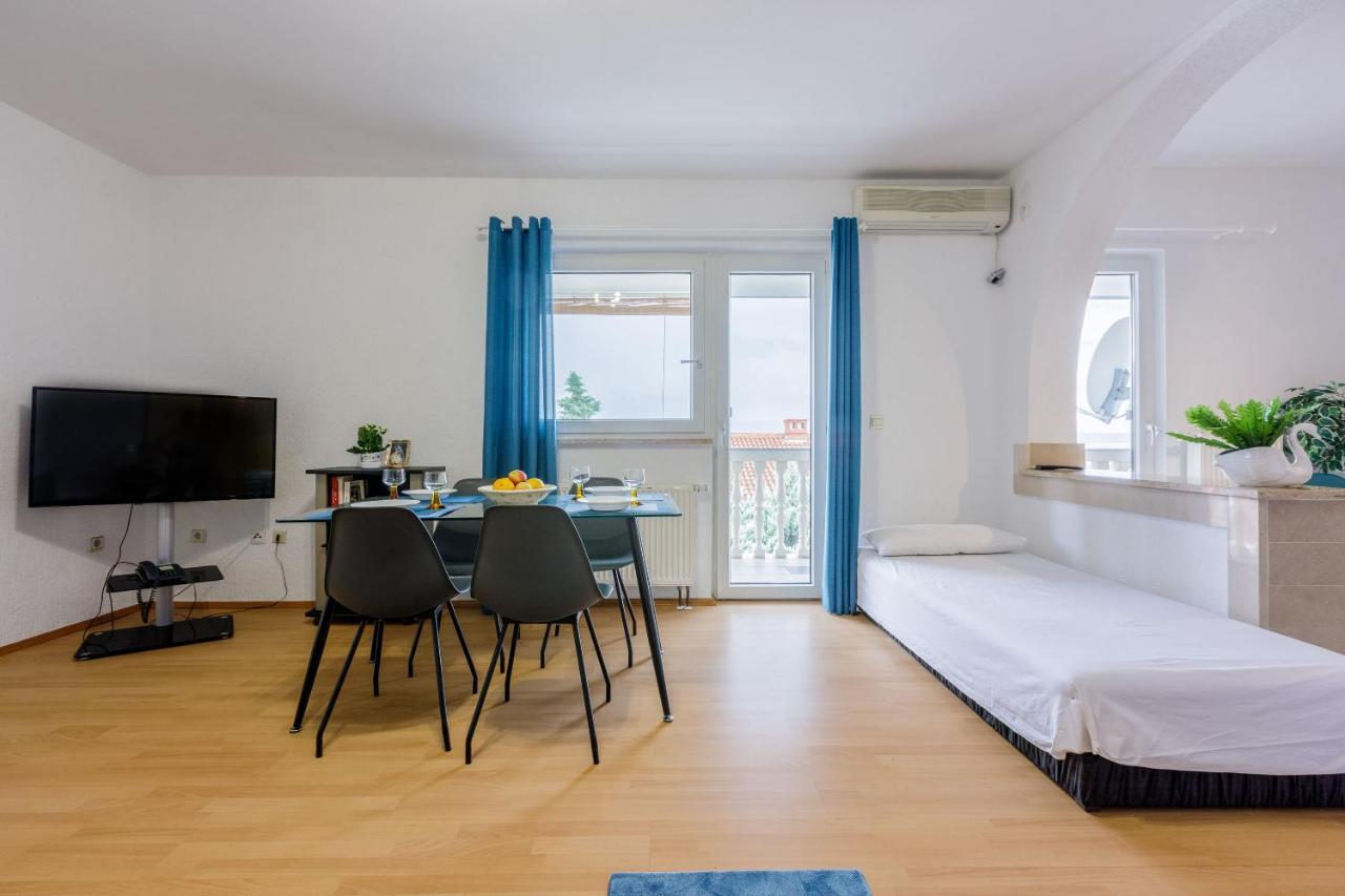Apartments Anita Novi Vinodolski Bagian luar foto